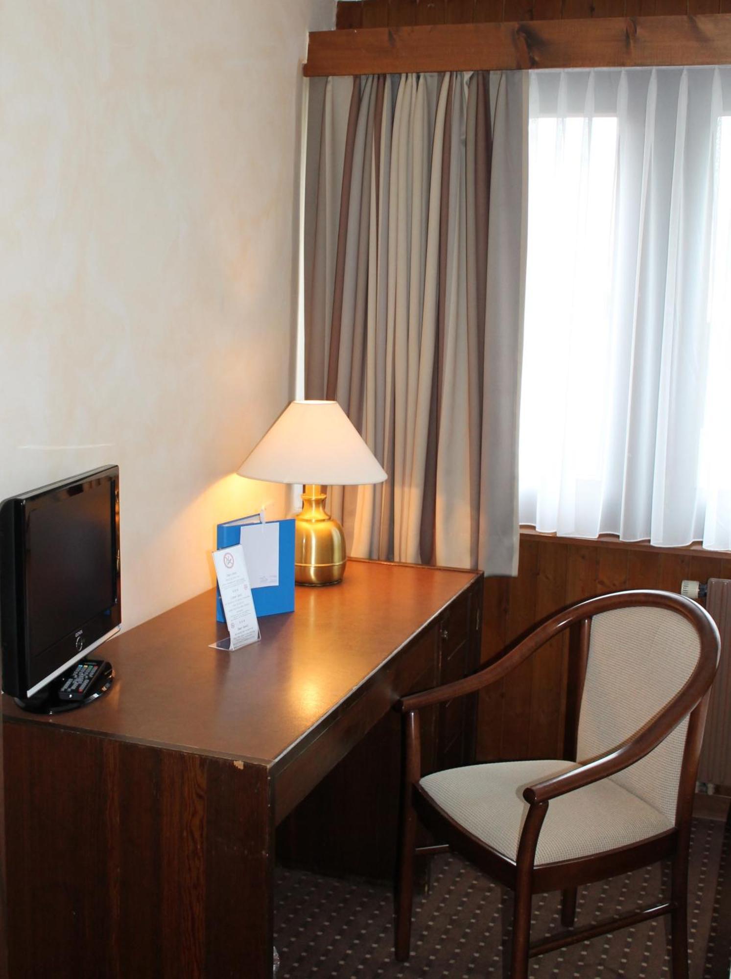 Hotel Restaurant La Porte D'Octodure Martigny المظهر الخارجي الصورة