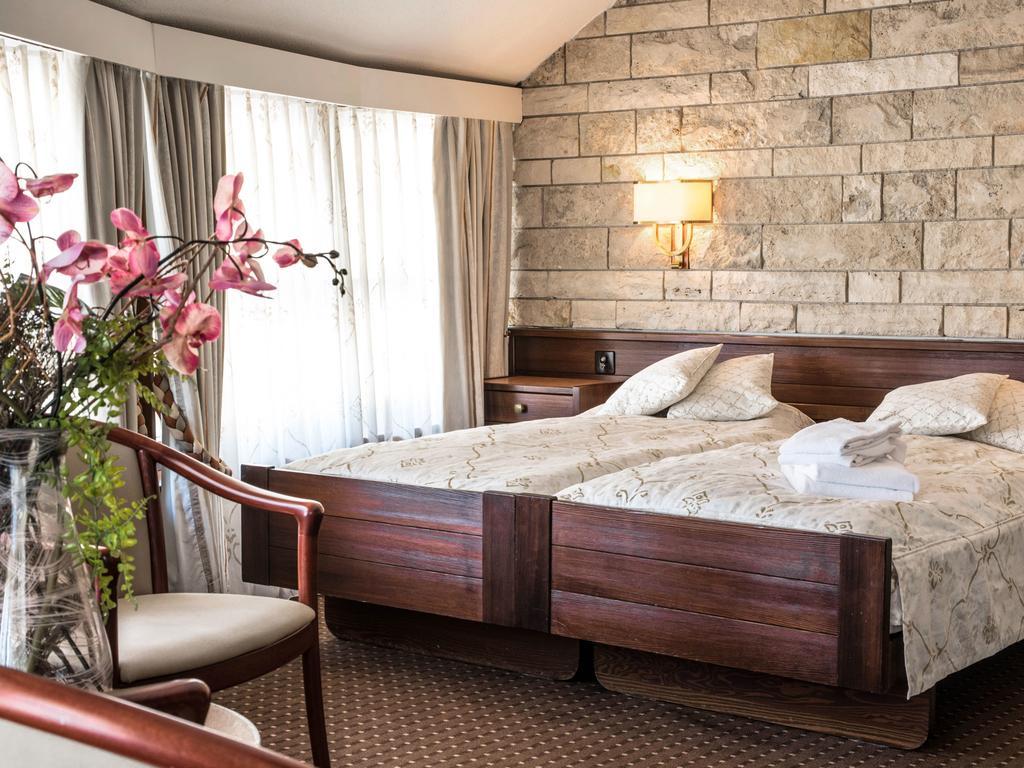 Hotel Restaurant La Porte D'Octodure Martigny المظهر الخارجي الصورة